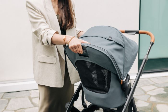 Uppababy Vista V3 pushchair & carrycot - Dillan - Image 5